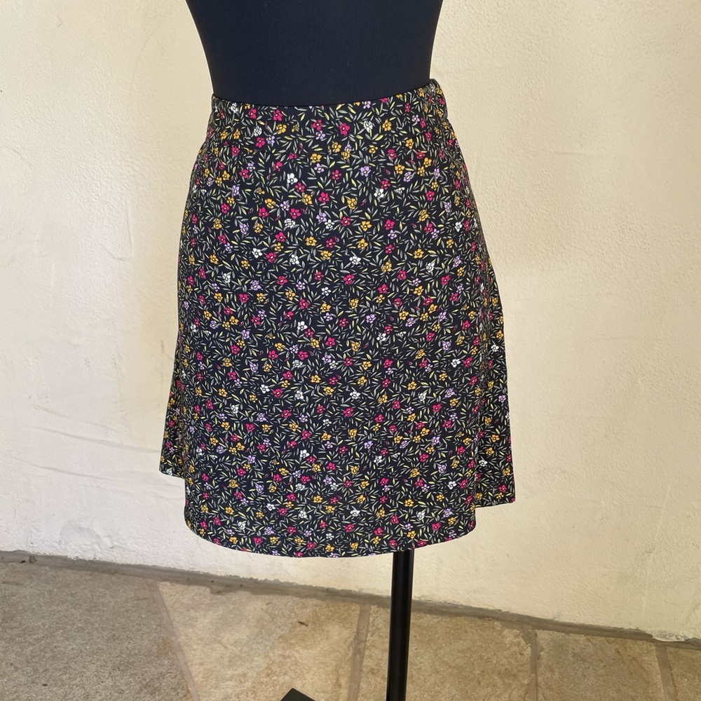 BP Floral Mini-skirt sz md
